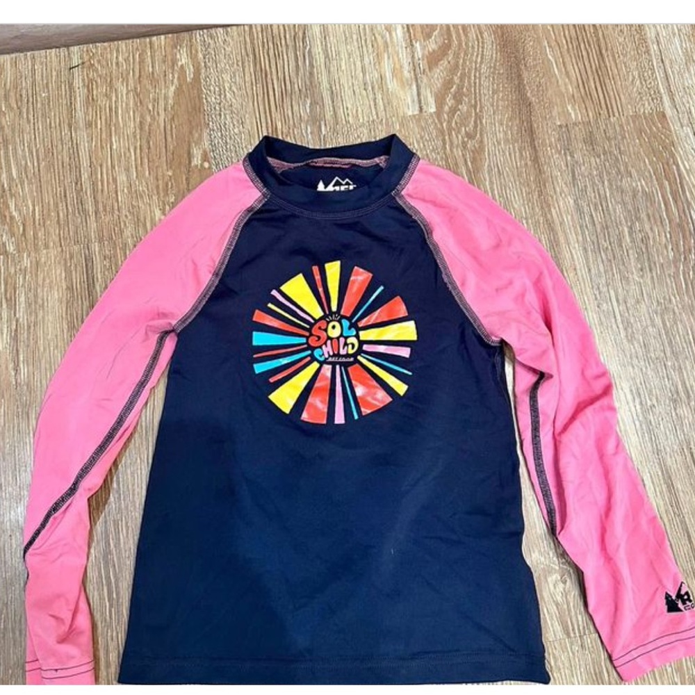 REI Girls Water Long Sleeve Rash Guard Shirt Swim Top, Size 6/7